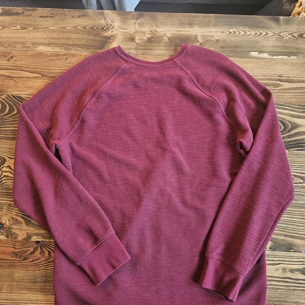 Goodfellow & Co. Men's Large burgundy long-sleeve pullover t-shirt